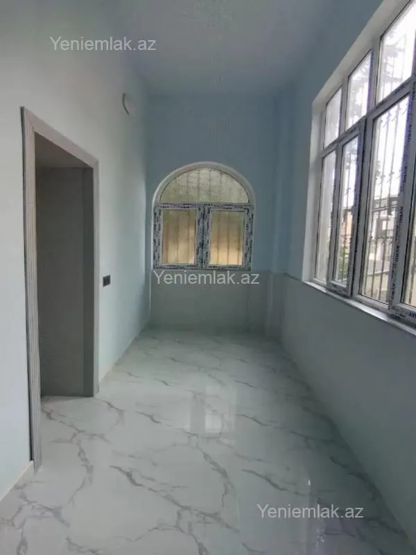 Satılır 2 otaqlı köhnə tikili 65 m²