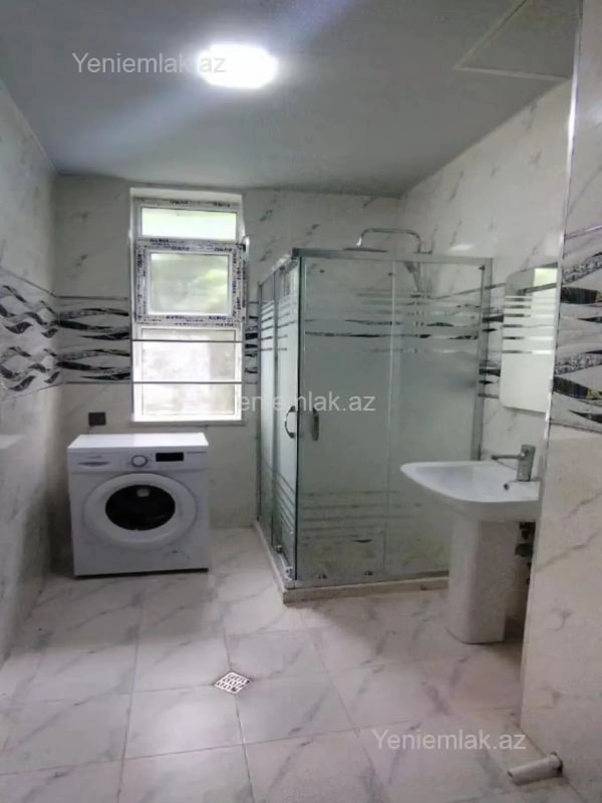 Satılır 2 otaqlı köhnə tikili 65 m²