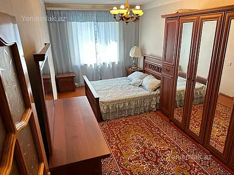 Satılır 4 otaqlı köhnə tikili 105 m²