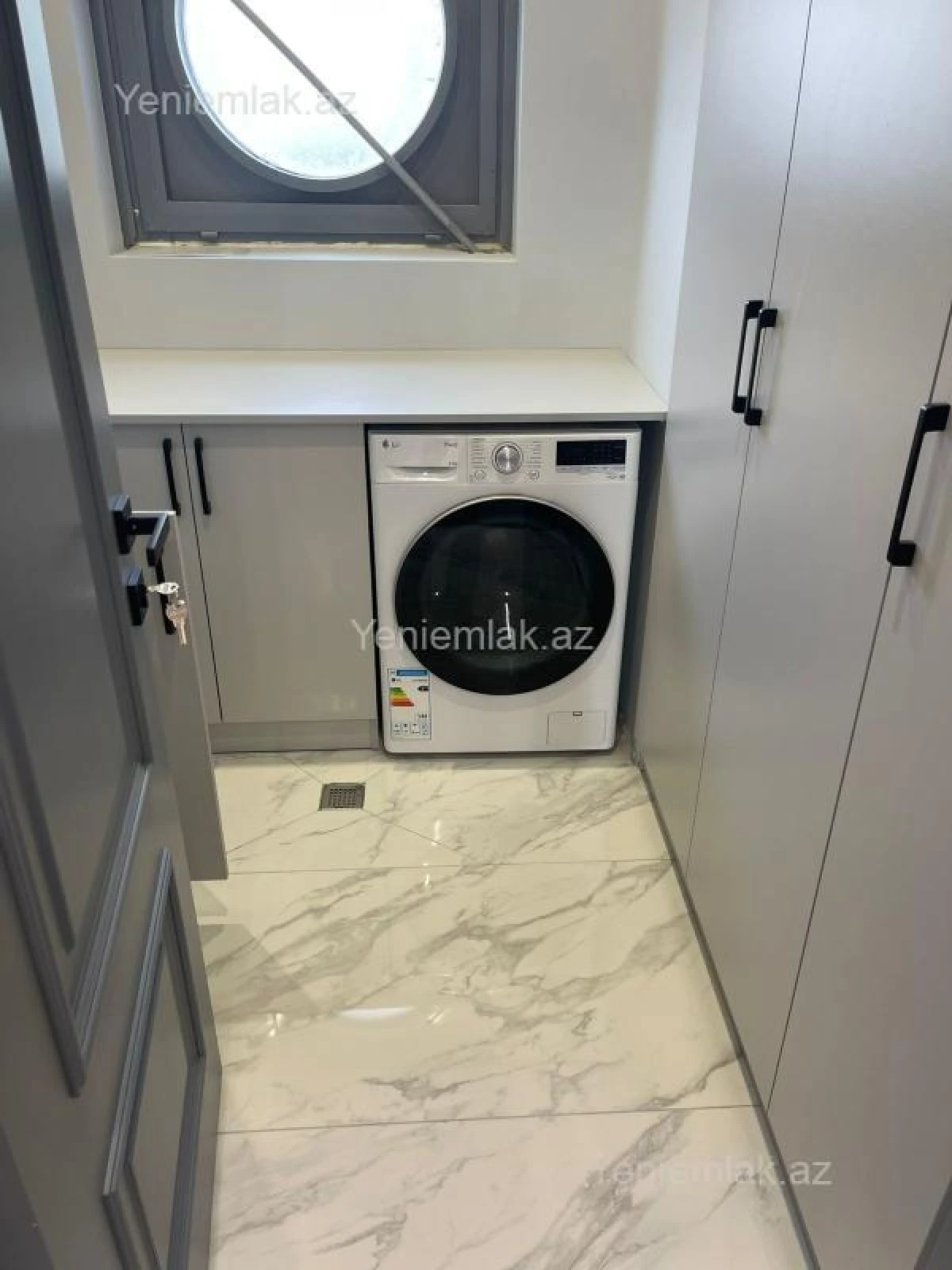 Satılır 2 otaqlı yeni tikili 102 m²