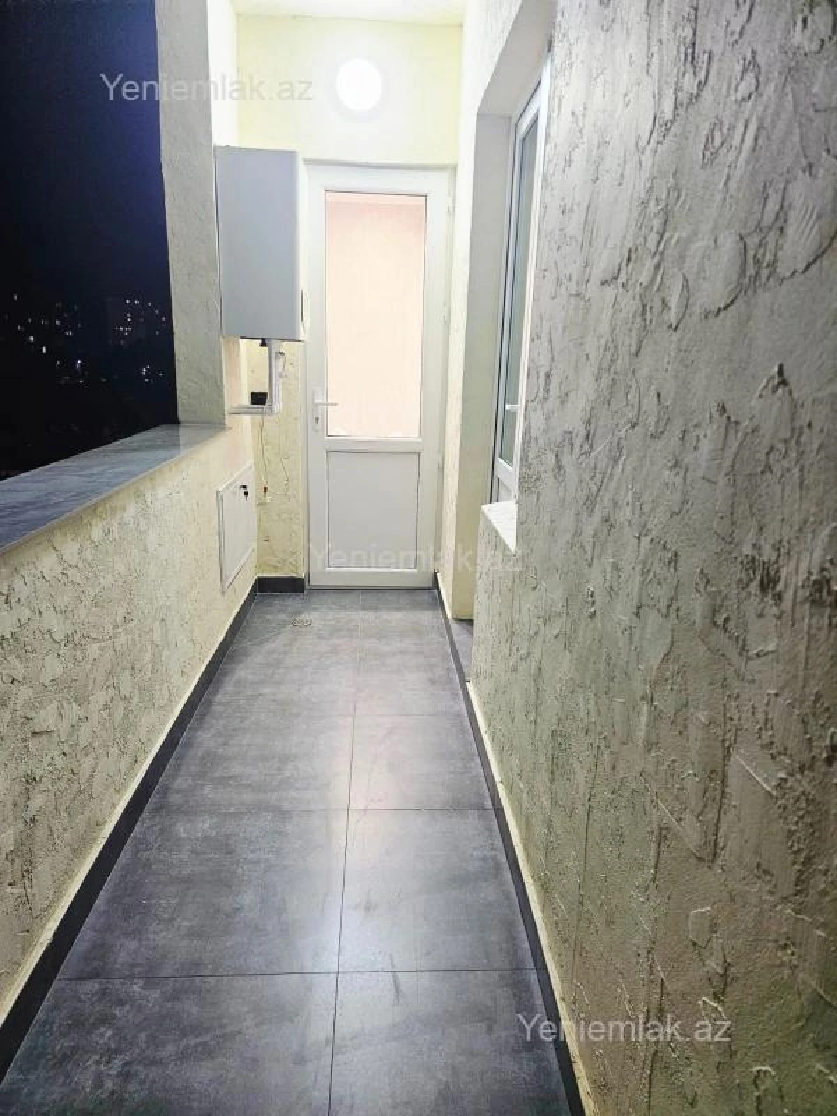 Satılır 2 otaqlı köhnə tikili 55 m²