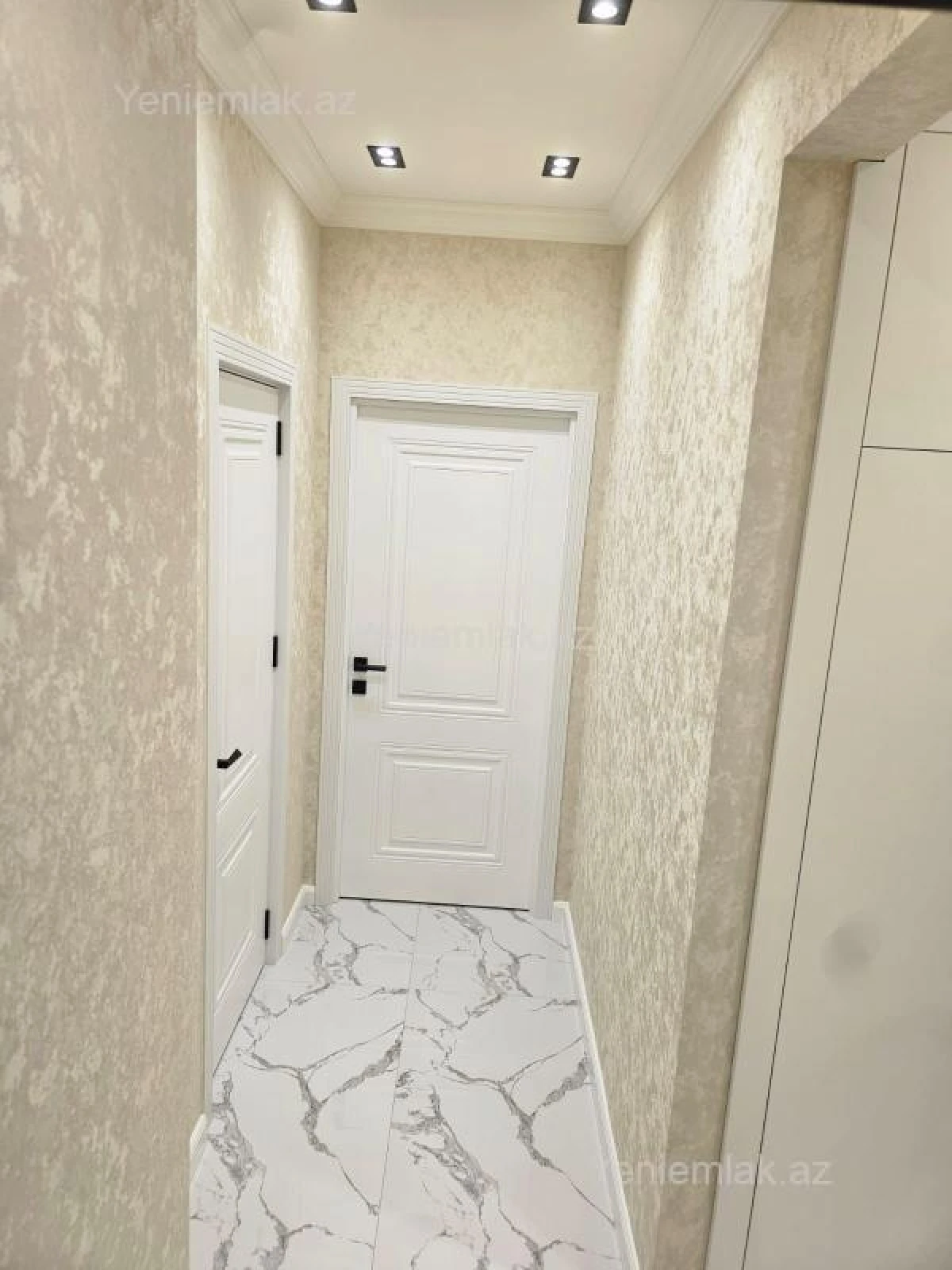 Satılır 2 otaqlı köhnə tikili 55 m²