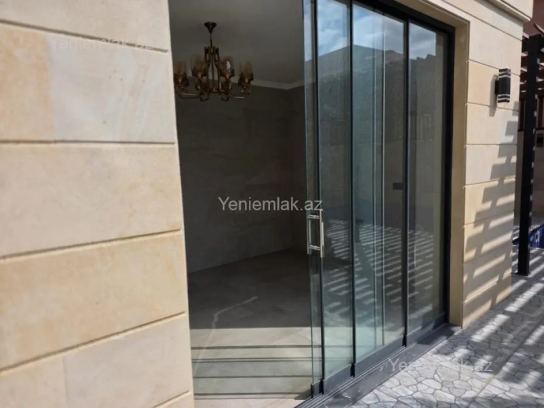 Satılır 6 otaqlı həyət evi 520 m²