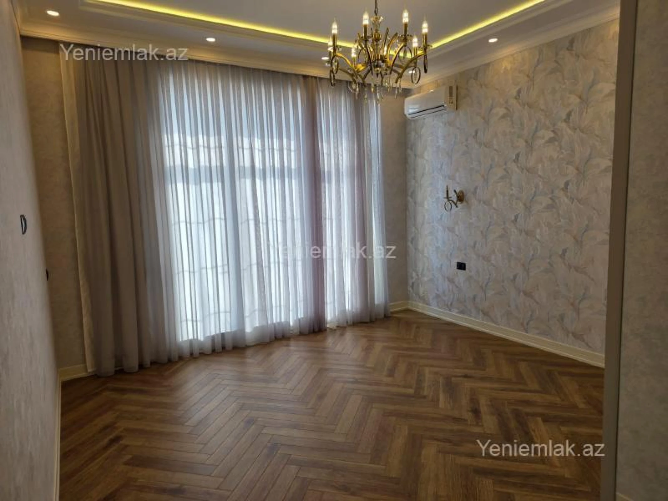 Satılır 6 otaqlı həyət evi 520 m²