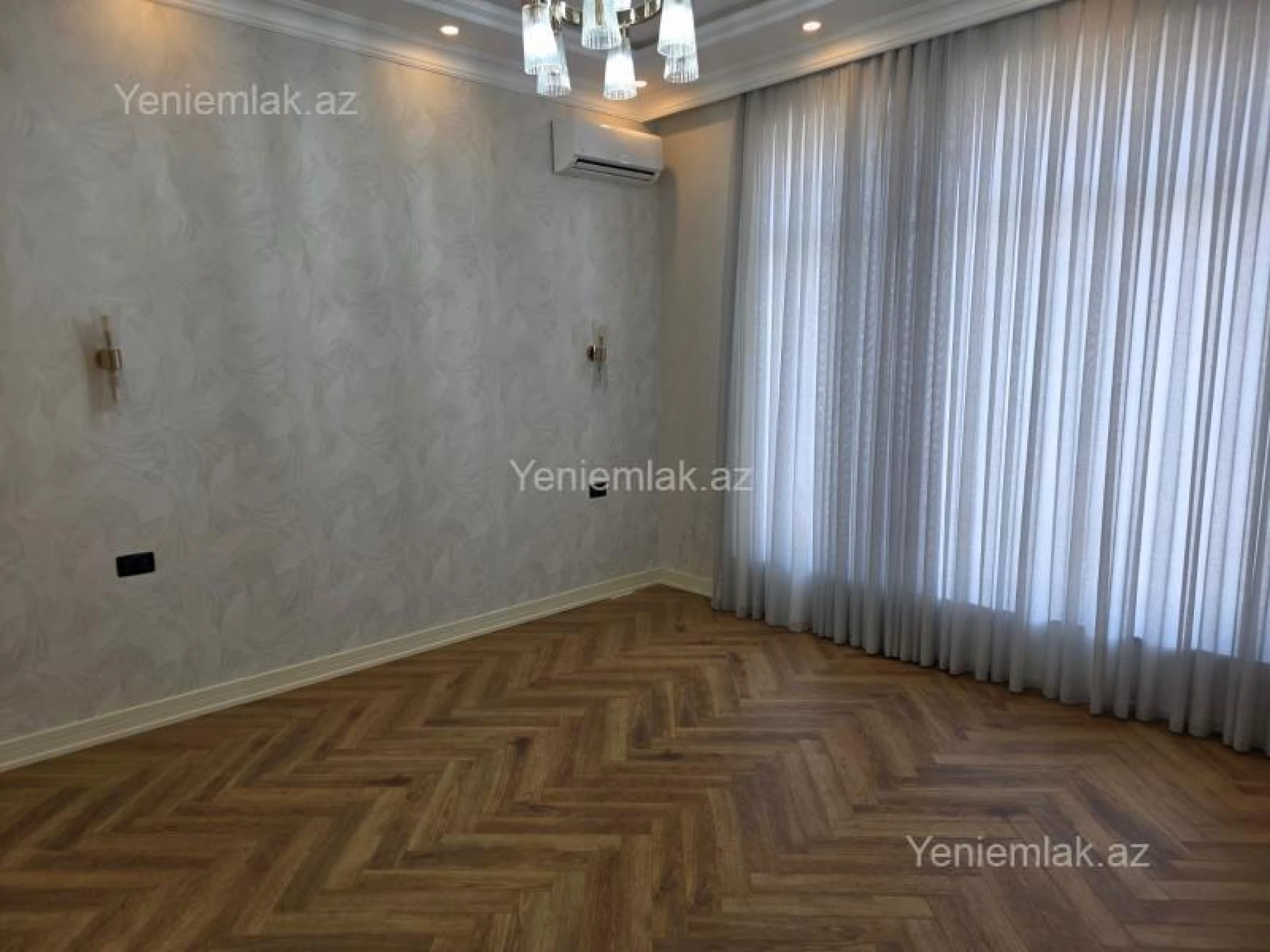 Satılır 6 otaqlı həyət evi 520 m²