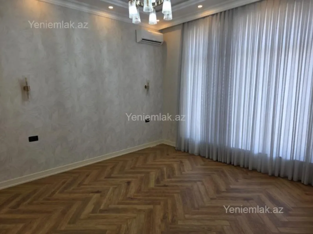 Satılır 6 otaqlı həyət evi 520 m²