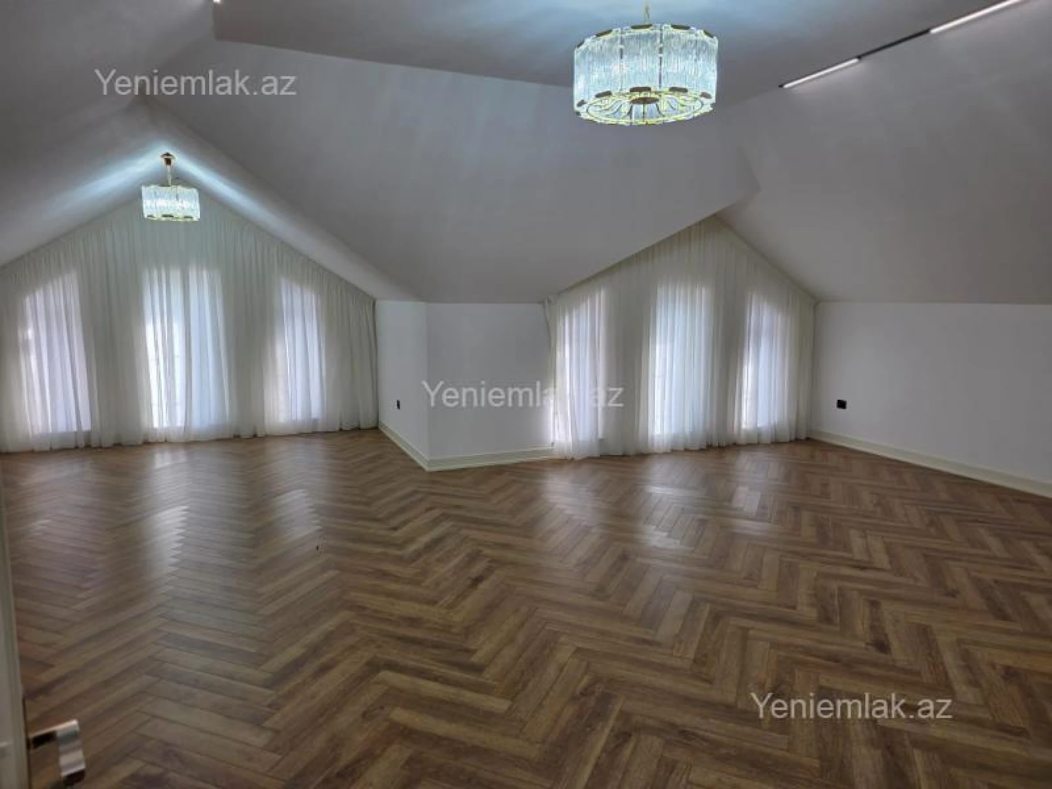 Satılır 6 otaqlı həyət evi 520 m²