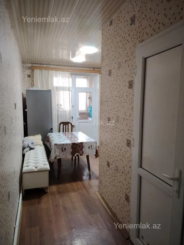 Satılır 3 otaqlı köhnə tikili 80 m²