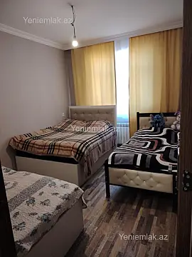 Satılır 3 otaqlı köhnə tikili 80 m²