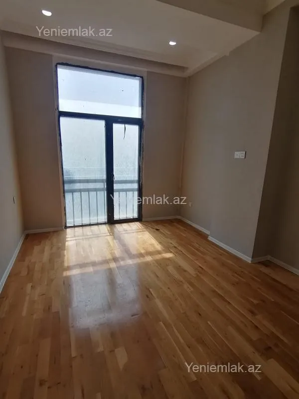 Satılır 4 otaqlı yeni tikili 150 m²