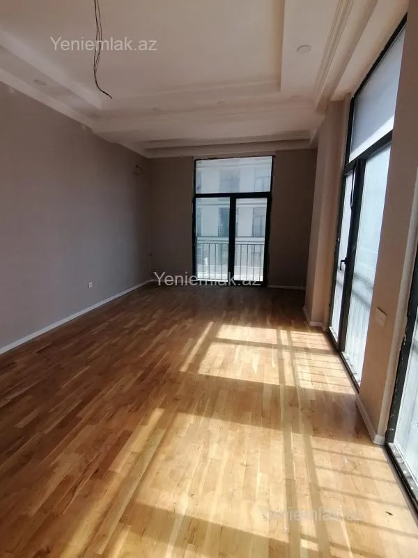 Satılır 4 otaqlı yeni tikili 150 m²