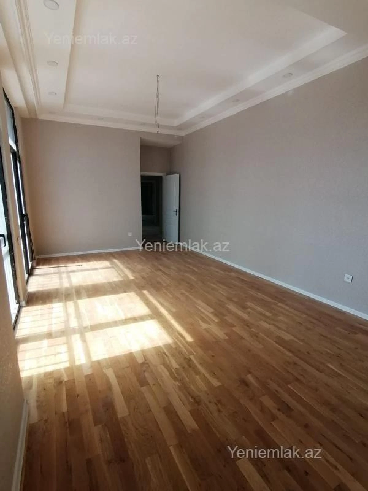 Satılır 4 otaqlı yeni tikili 150 m²