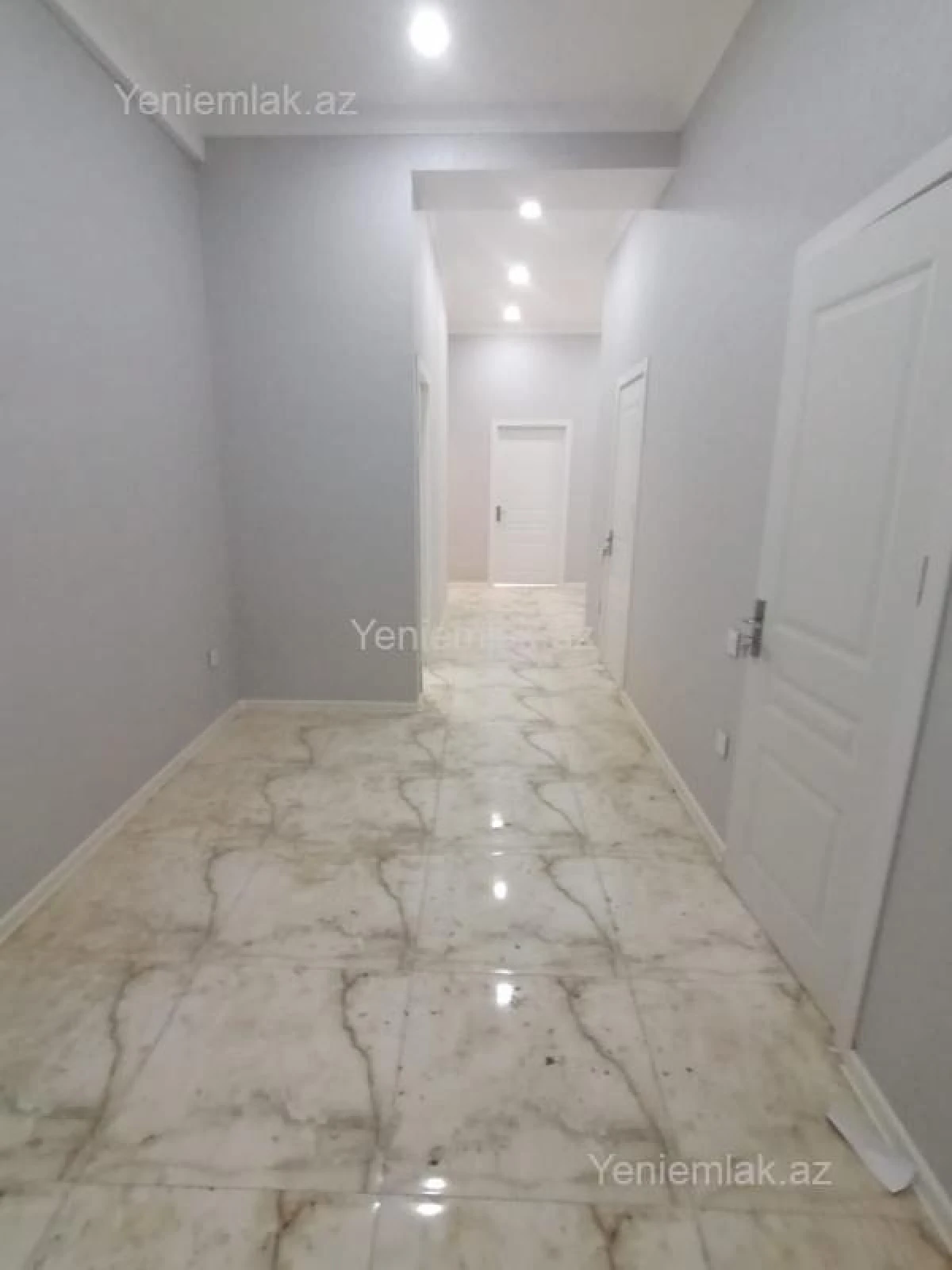 Satılır 4 otaqlı yeni tikili 150 m²