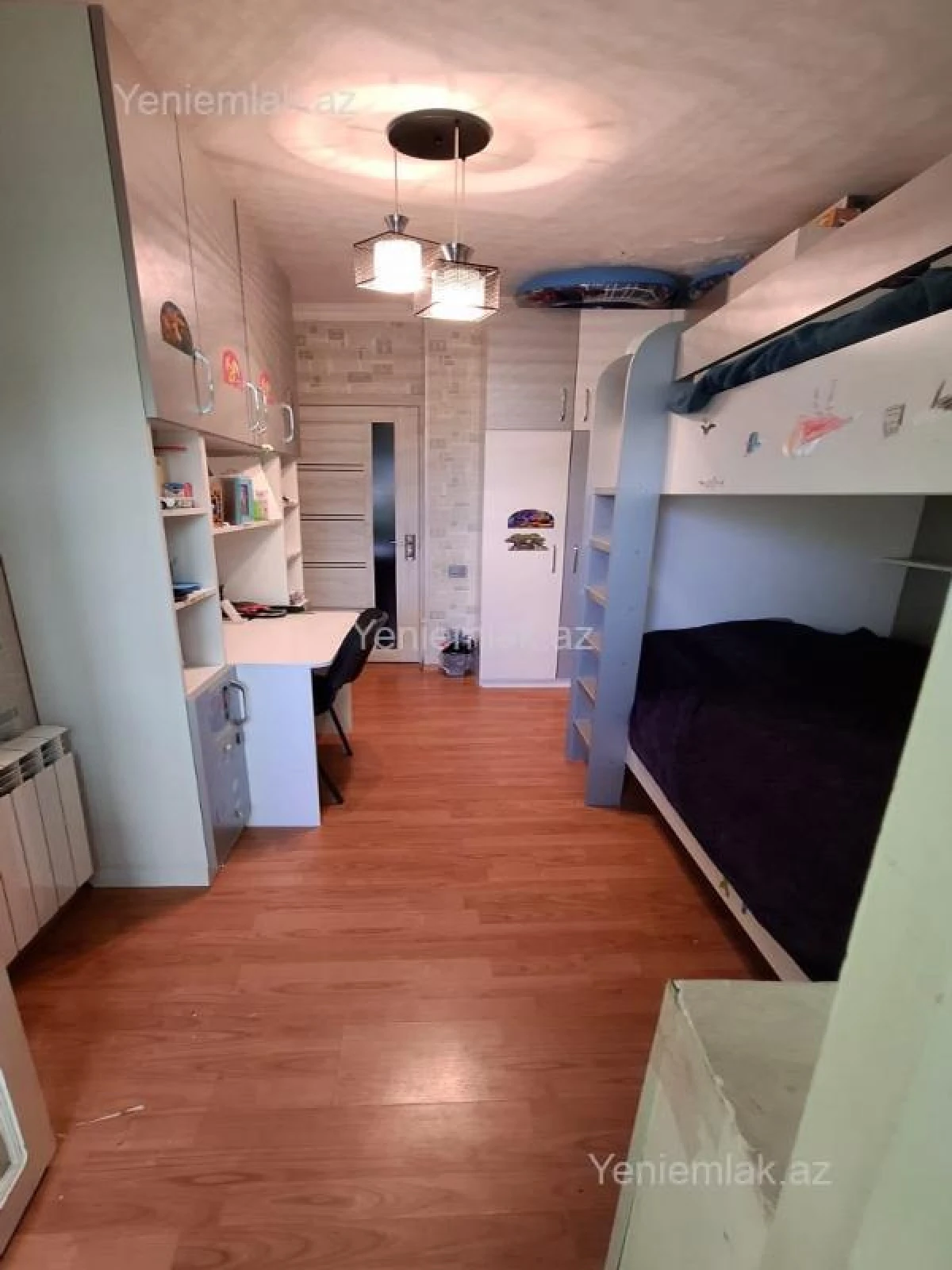 Satılır 3 otaqlı köhnə tikili 55 m²