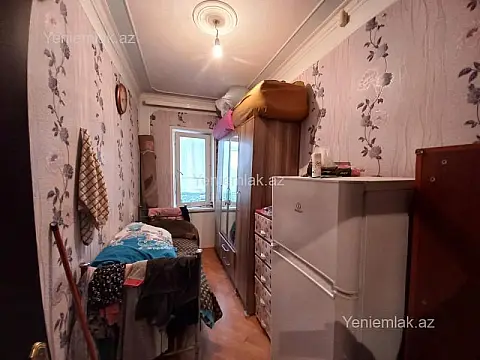 Satılır 1 otaqlı köhnə tikili 30 m²