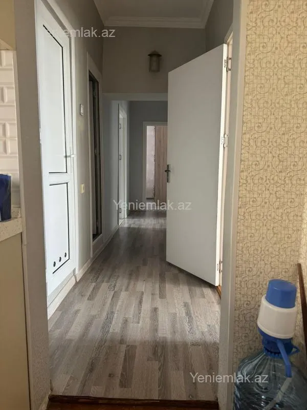 Satılır 3 otaqlı köhnə tikili 75 m²