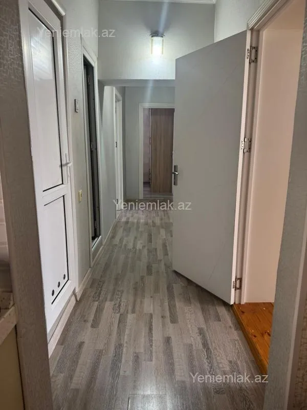 Satılır 3 otaqlı köhnə tikili 75 m²