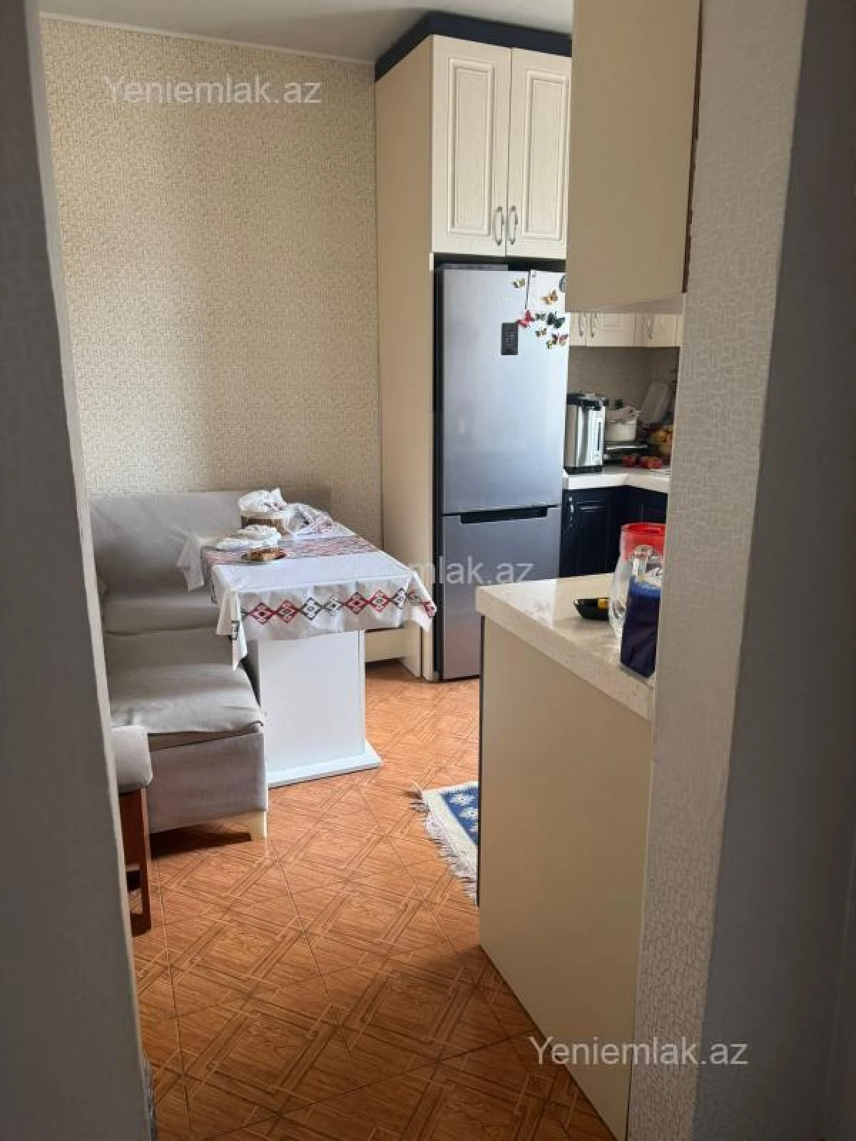 Satılır 3 otaqlı köhnə tikili 75 m²