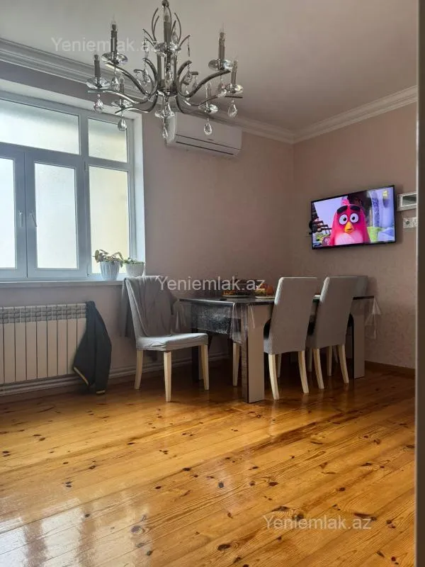 Satılır 3 otaqlı köhnə tikili 75 m²