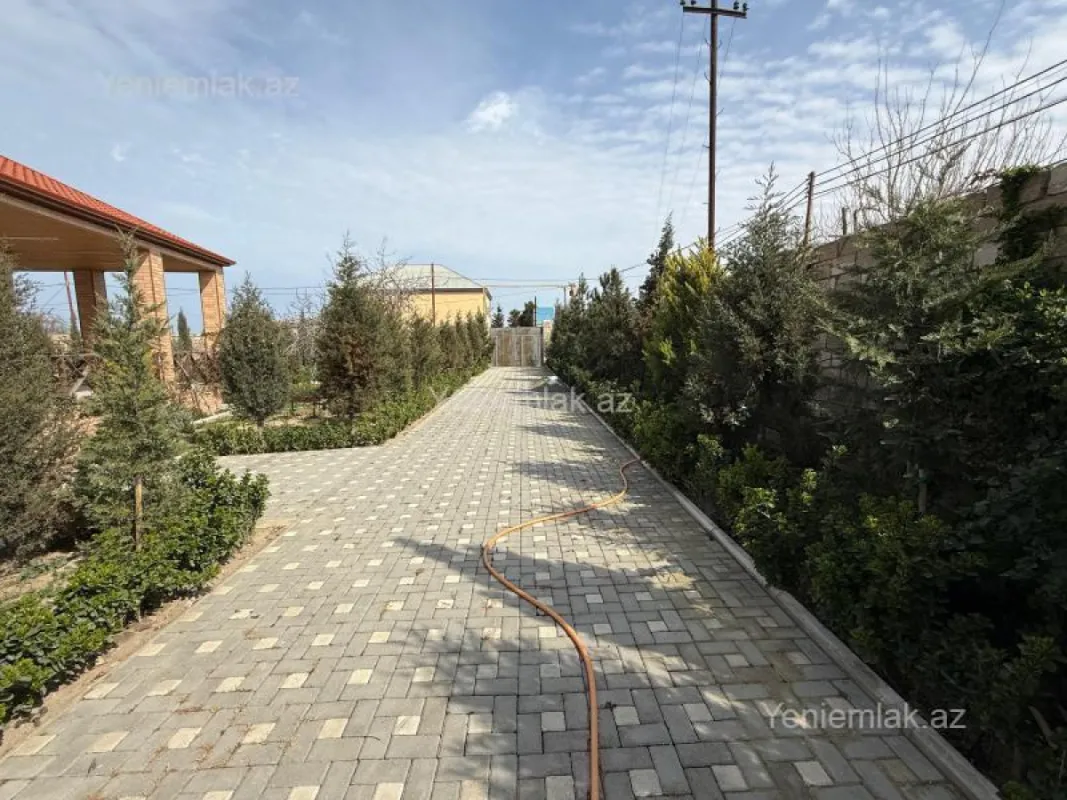 Satılır 4 otaqlı həyət evi 130 m²