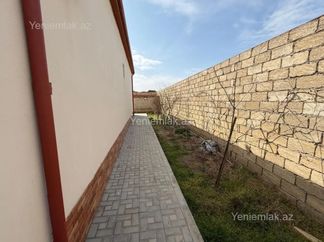 Satılır 4 otaqlı həyət evi 130 m²
