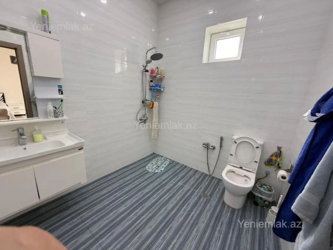 Satılır 4 otaqlı həyət evi 130 m²