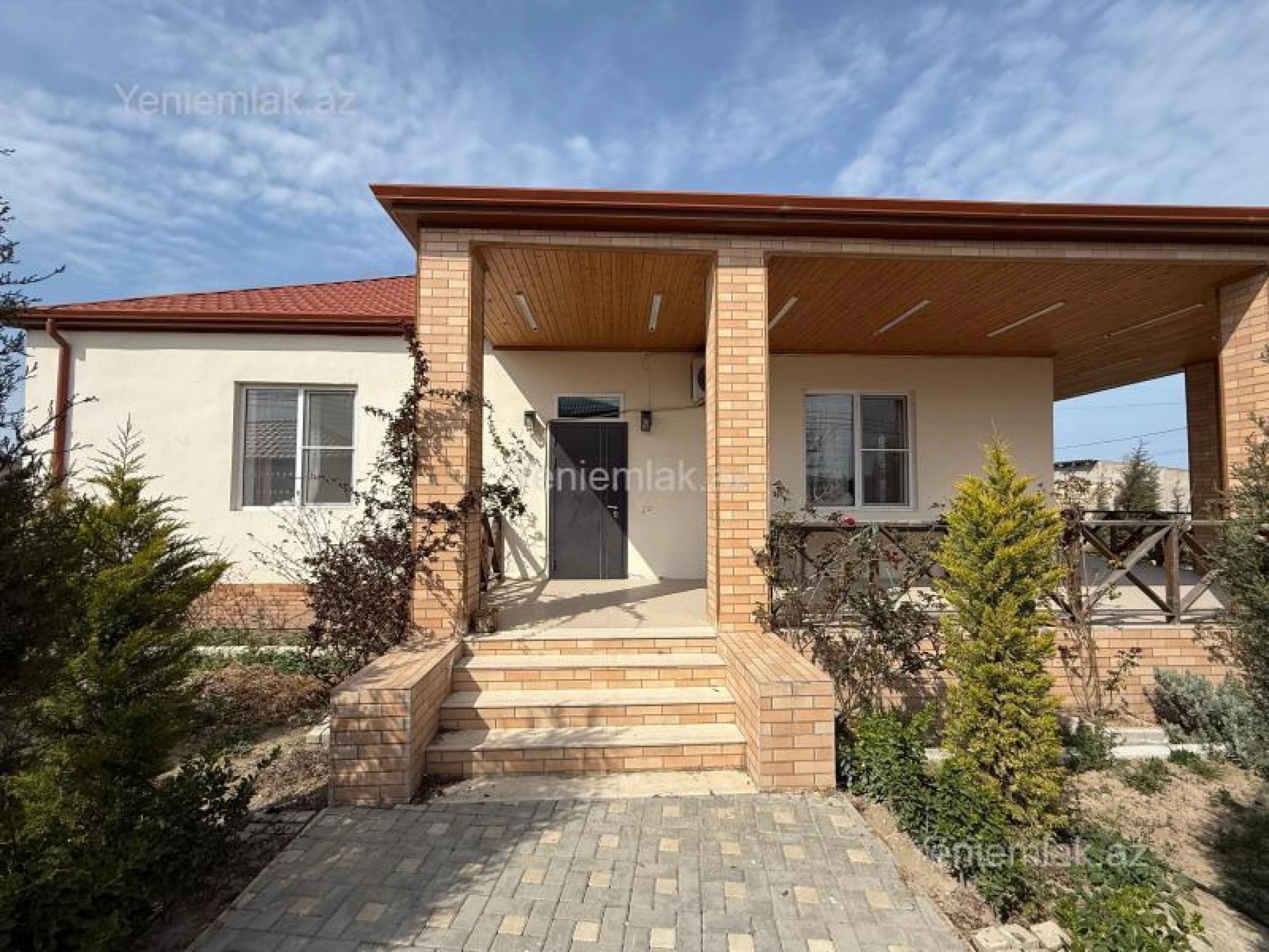 Satılır 4 otaqlı həyət evi 130 m²