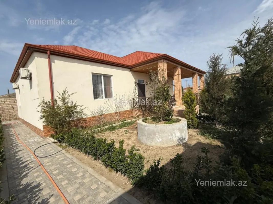 Satılır 4 otaqlı həyət evi 130 m²