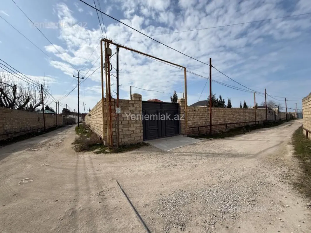 Satılır 4 otaqlı həyət evi 130 m²