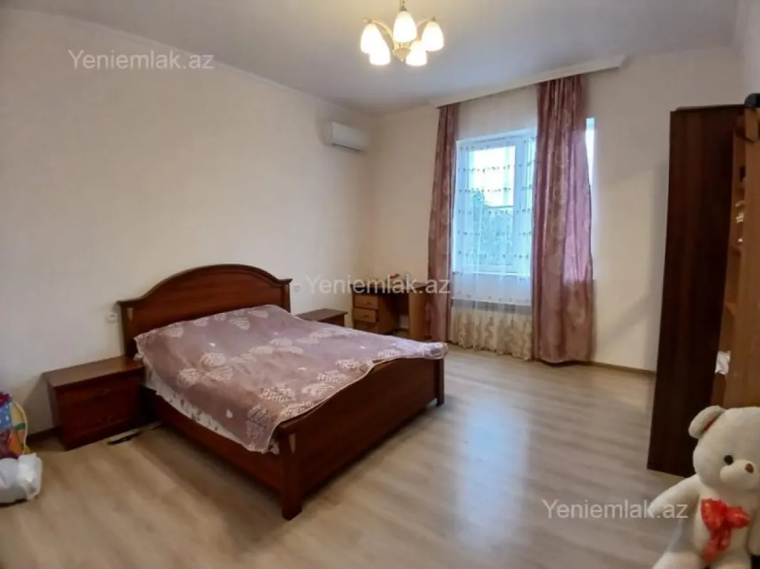 Satılır 4 otaqlı həyət evi 130 m²