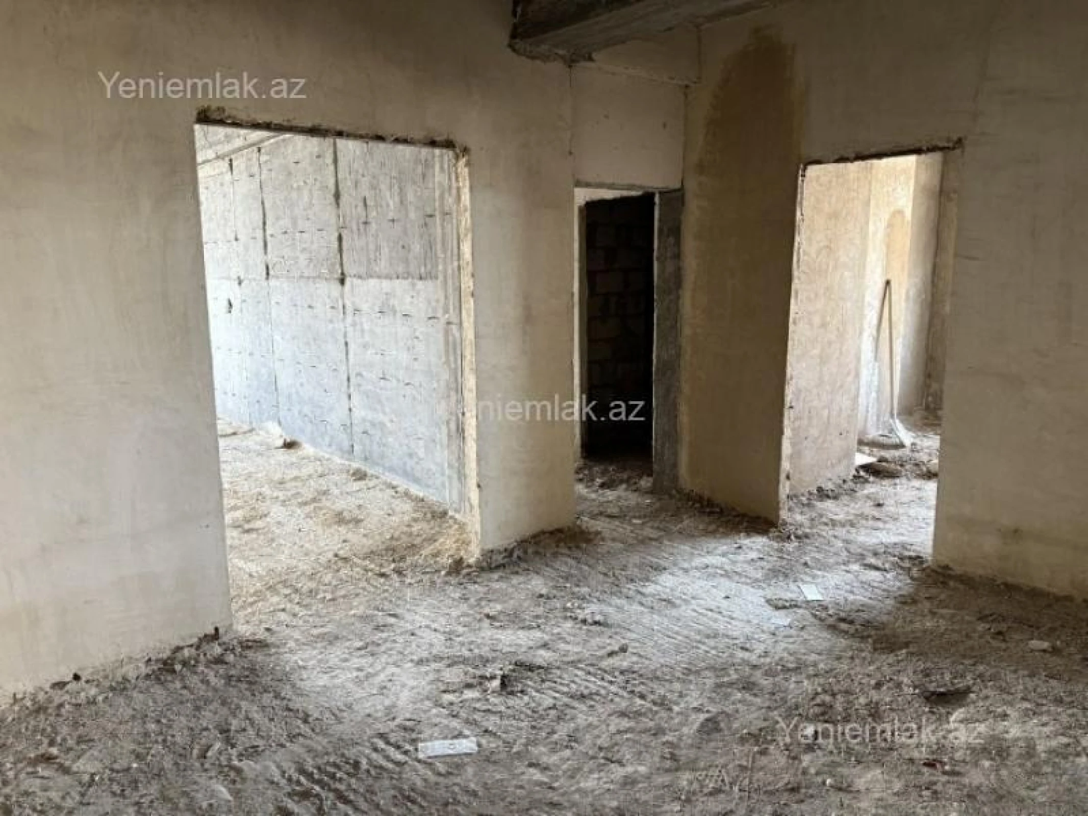 Satılır 4 otaqlı yeni tikili 200 m²