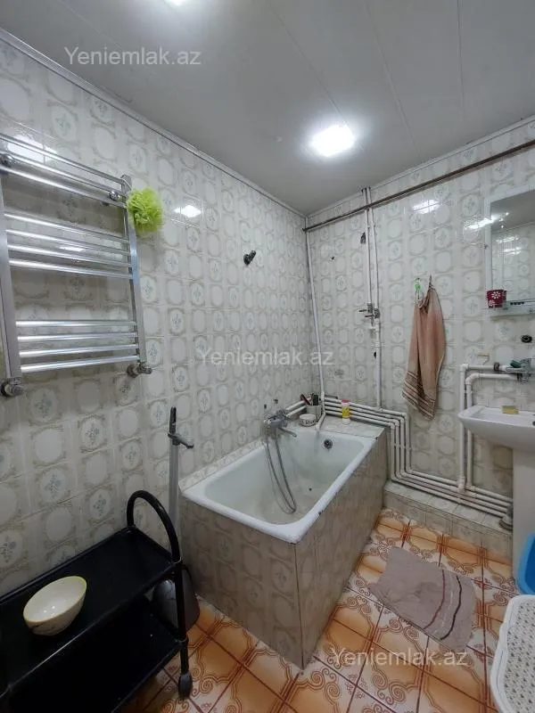 Satılır 2 otaqlı yeni tikili 65 m²