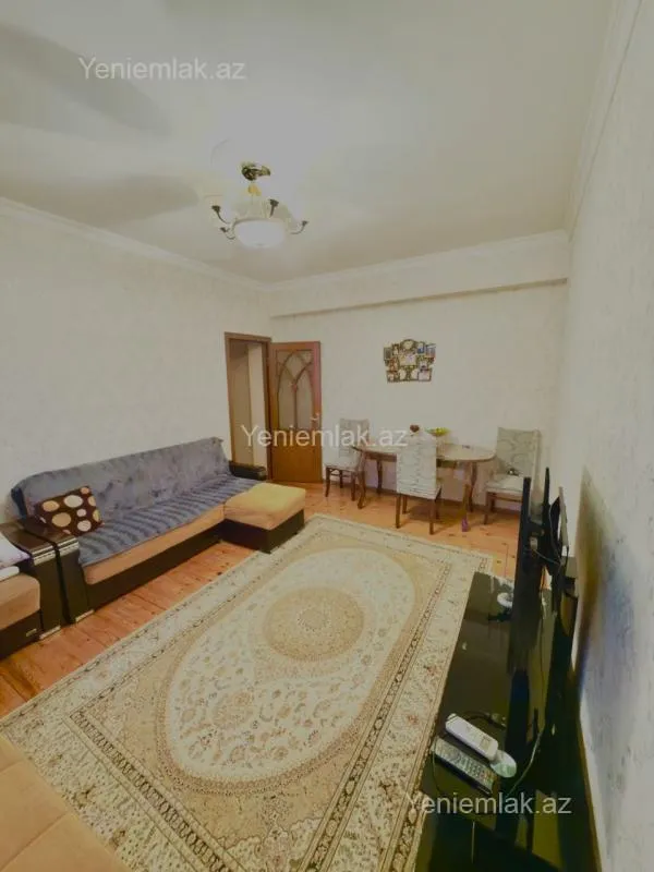 Satılır 2 otaqlı yeni tikili 72 m²