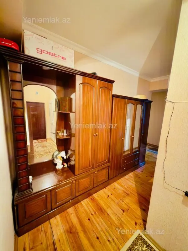 Satılır 2 otaqlı yeni tikili 72 m²