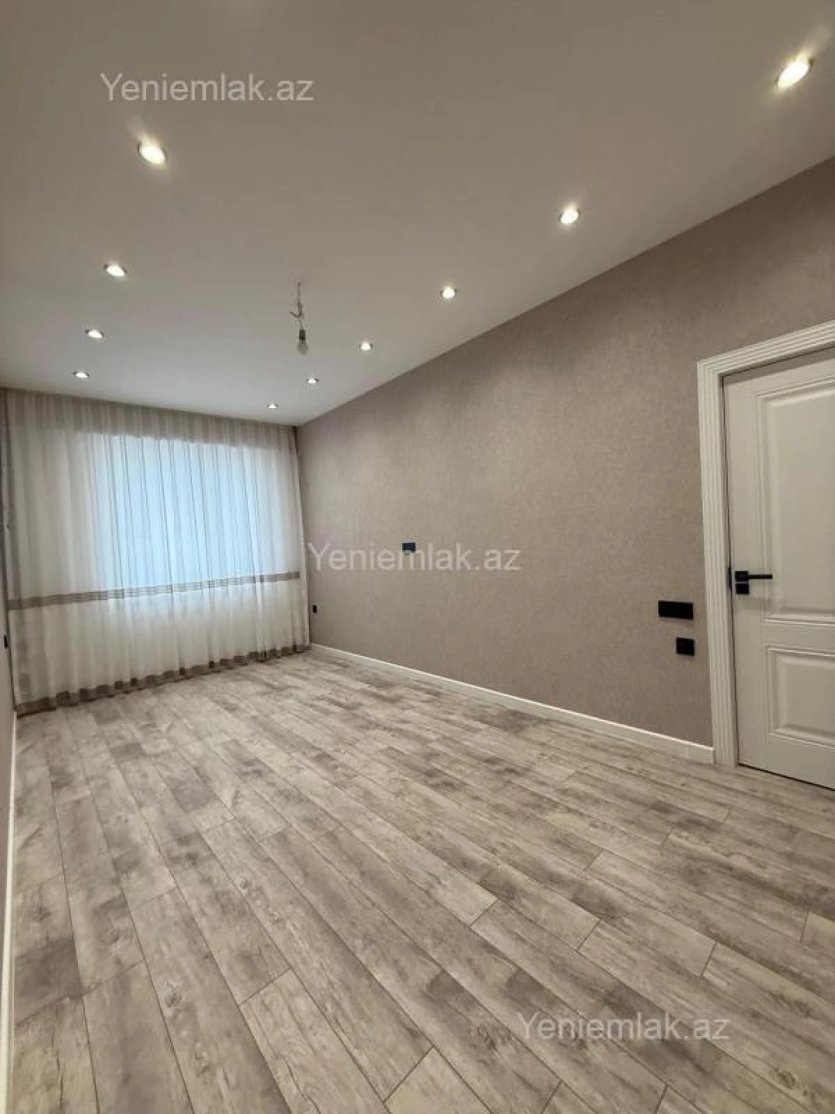 Satılır 3 otaqlı yeni tikili 105 m²