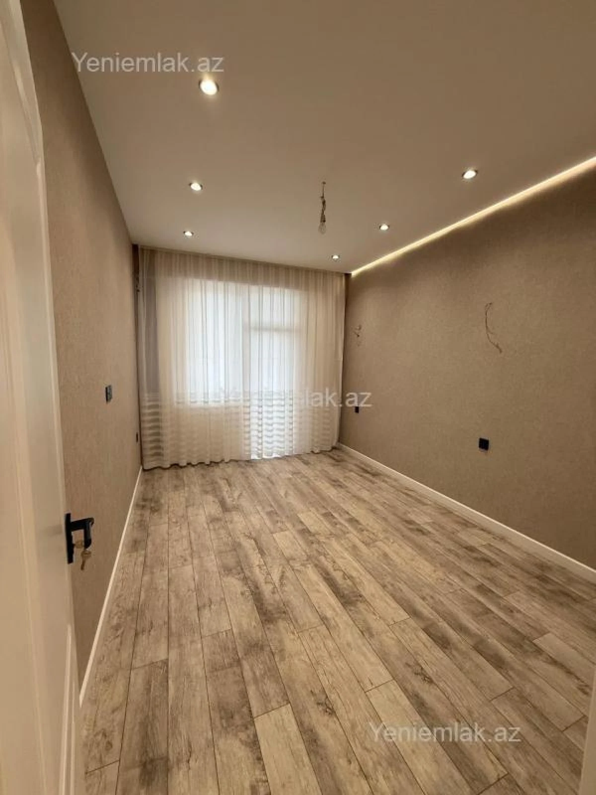 Satılır 3 otaqlı yeni tikili 105 m²