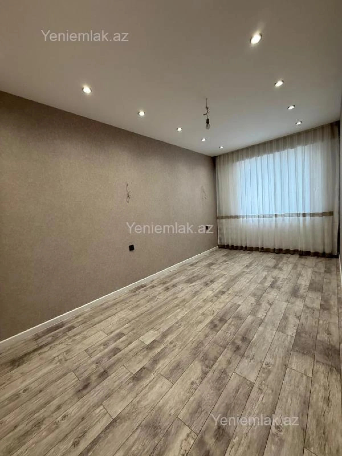 Satılır 3 otaqlı yeni tikili 105 m²