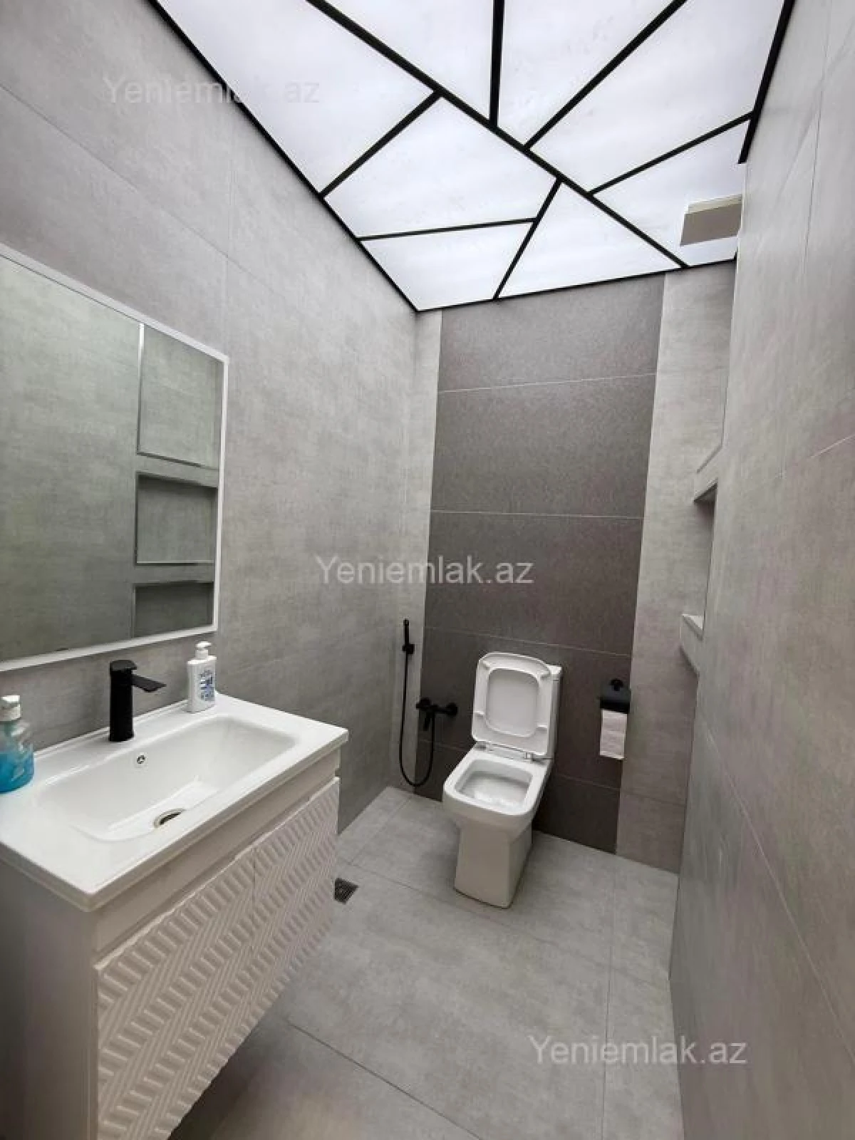 Satılır 3 otaqlı yeni tikili 105 m²