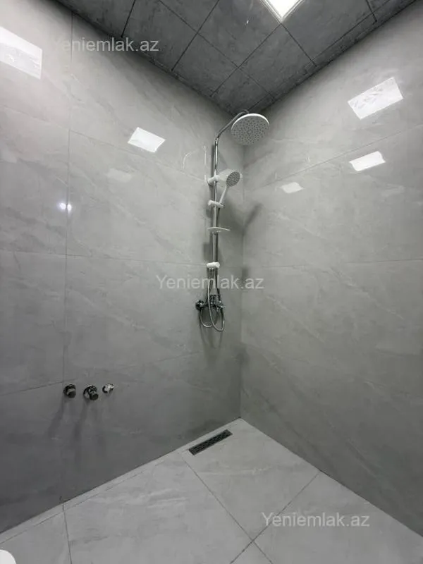 Satılır 1 otaqlı köhnə tikili 20 m²