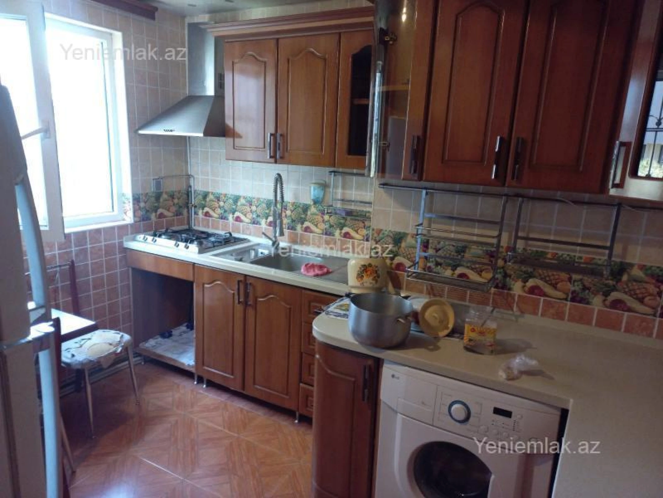 Satılır 3 otaqlı köhnə tikili 85 m²