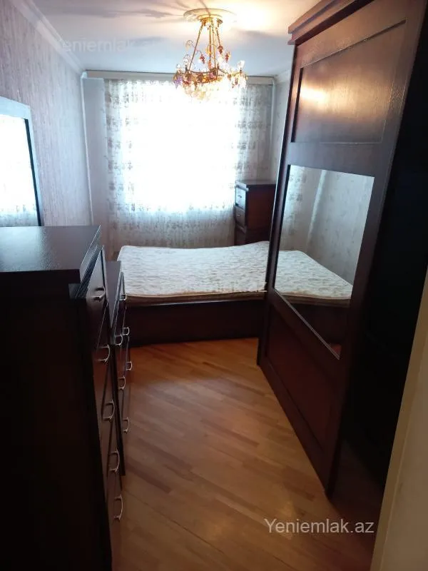 Satılır 3 otaqlı köhnə tikili 85 m²