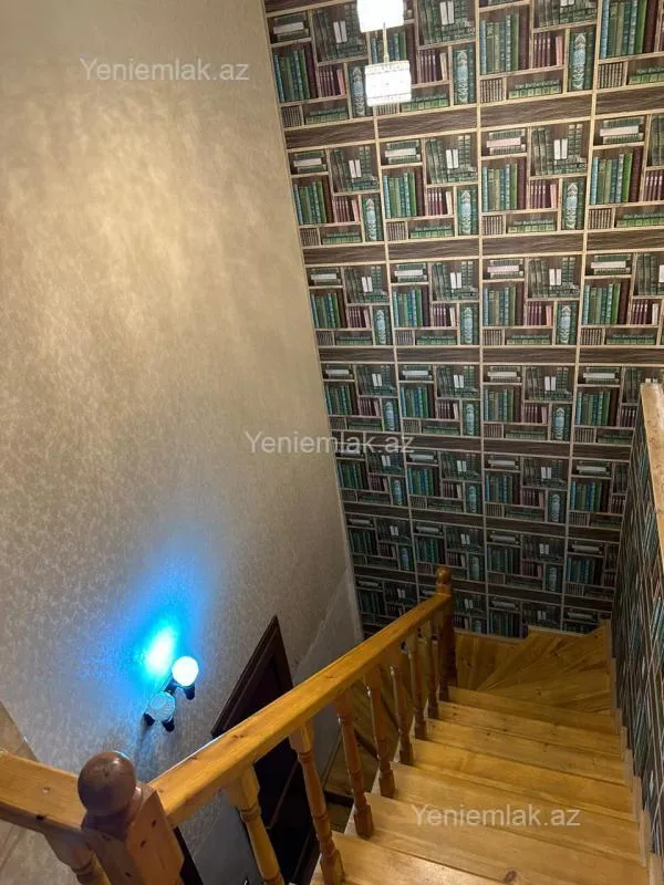 Satılır 6 otaqlı həyət evi 252 m²