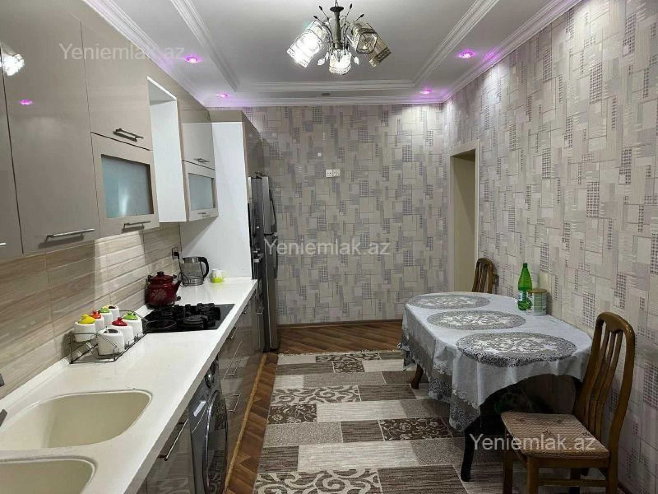 Satılır 6 otaqlı həyət evi 252 m²