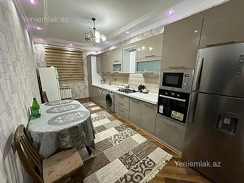 Satılır 6 otaqlı həyət evi 252 m²