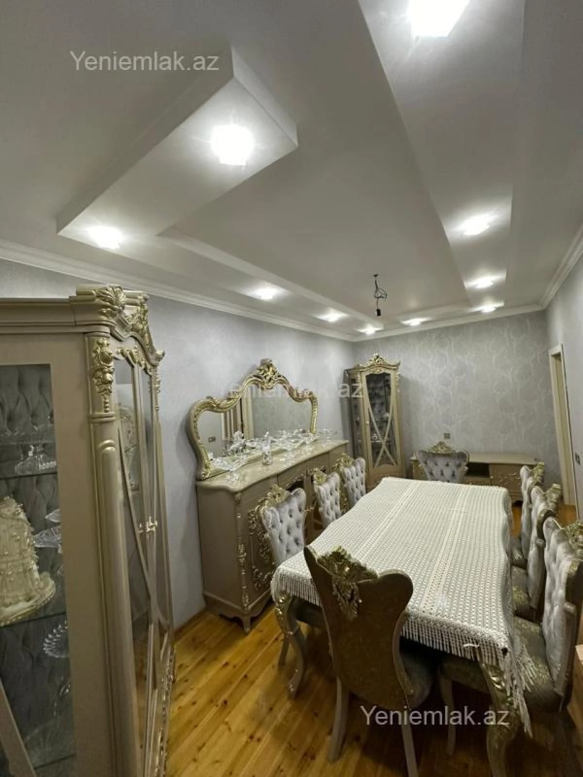 Satılır 6 otaqlı həyət evi 252 m²