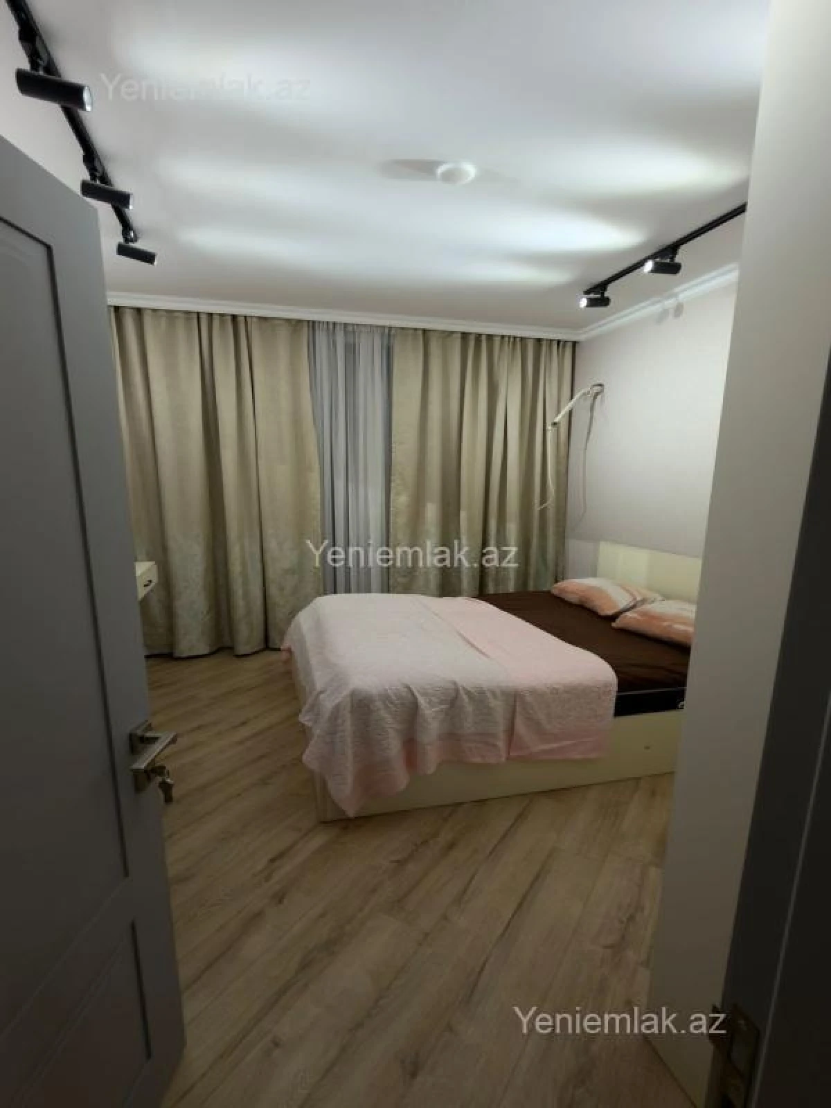 Satılır 2 otaqlı yeni tikili 65 m²