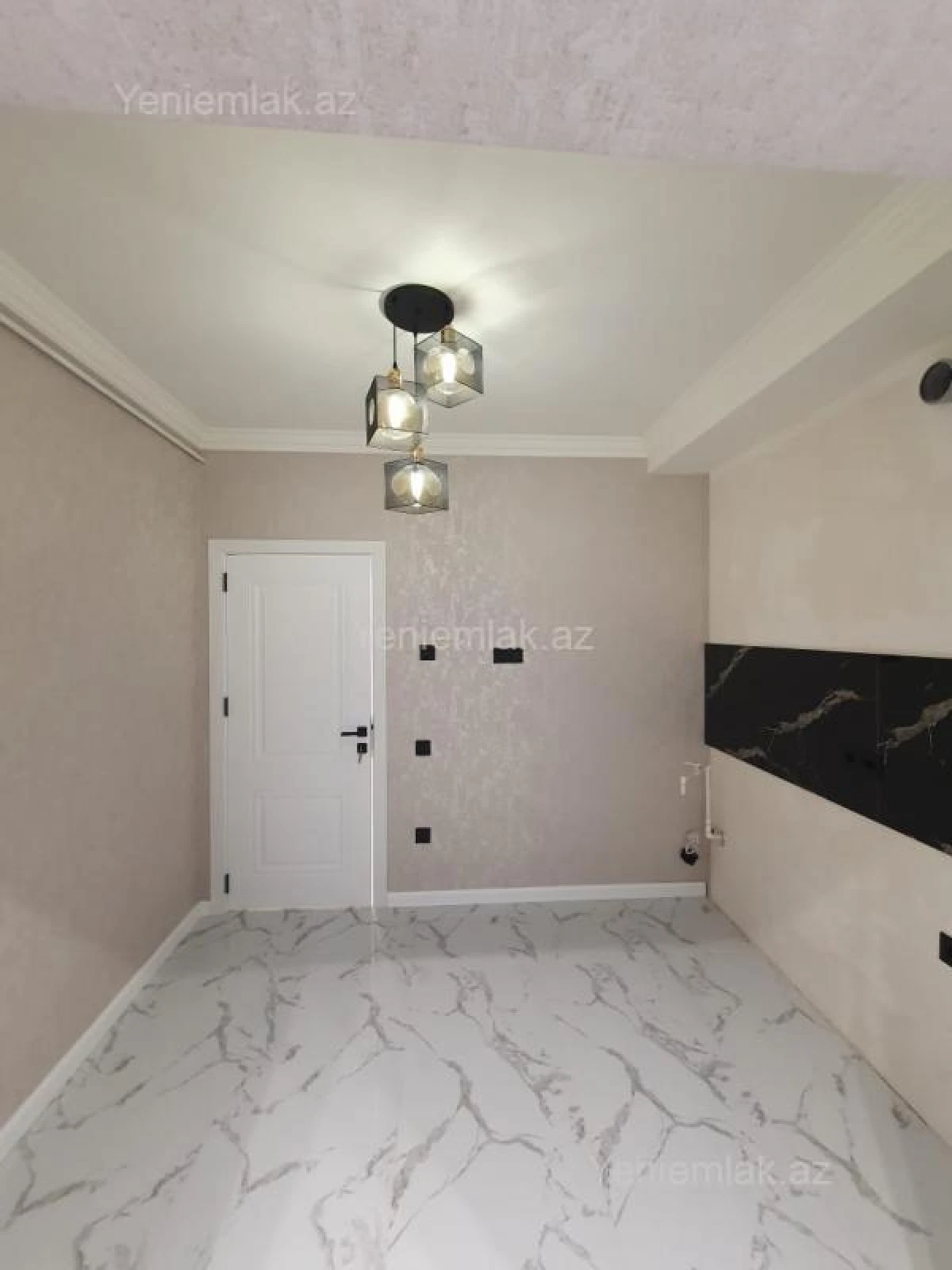 Satılır 2 otaqlı köhnə tikili 60 m²