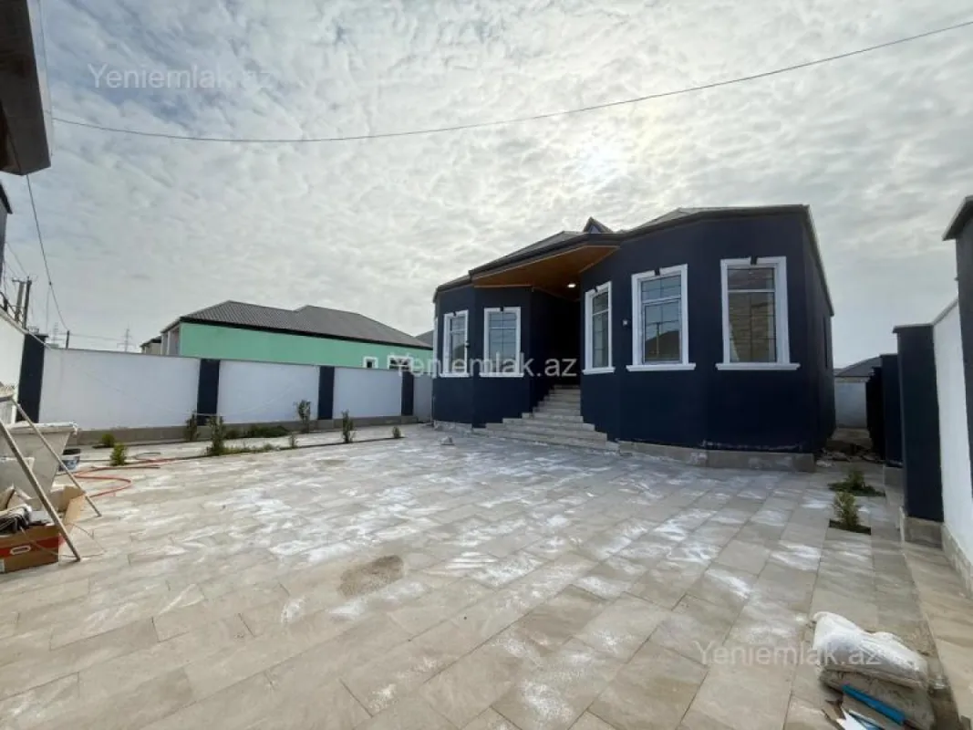 Satılır 5 otaqlı həyət evi 135 m²