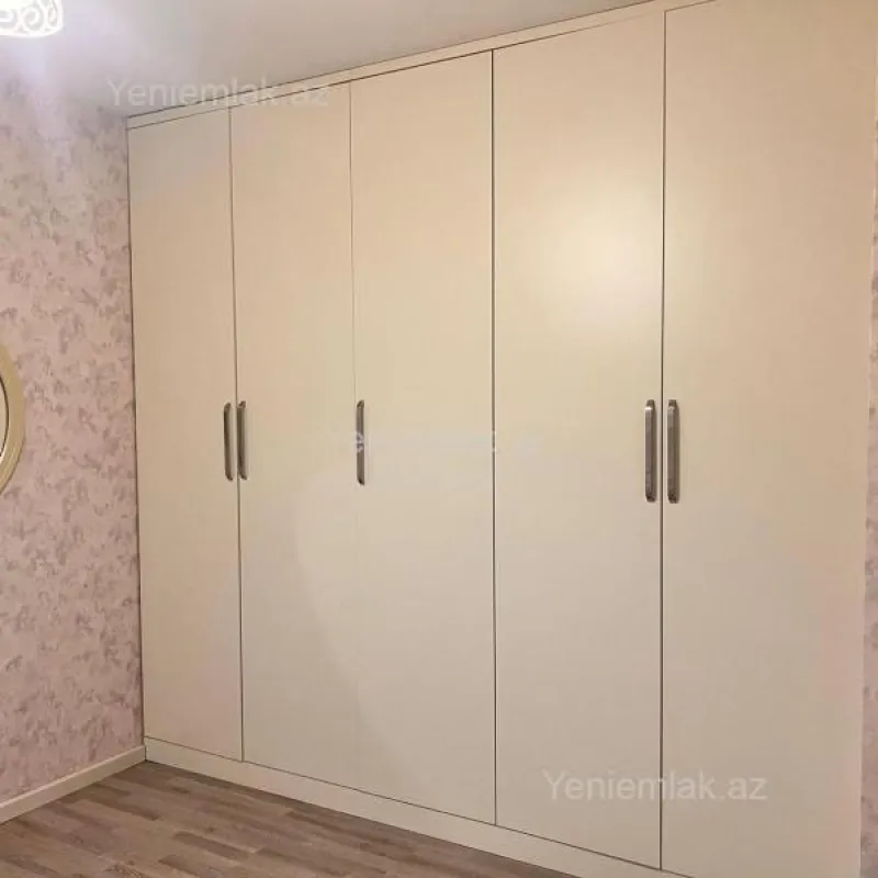 Satılır 3 otaqlı yeni tikili 120 m²
