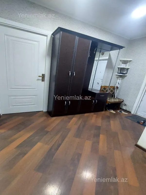 Satılır 3 otaqlı köhnə tikili 85 m²